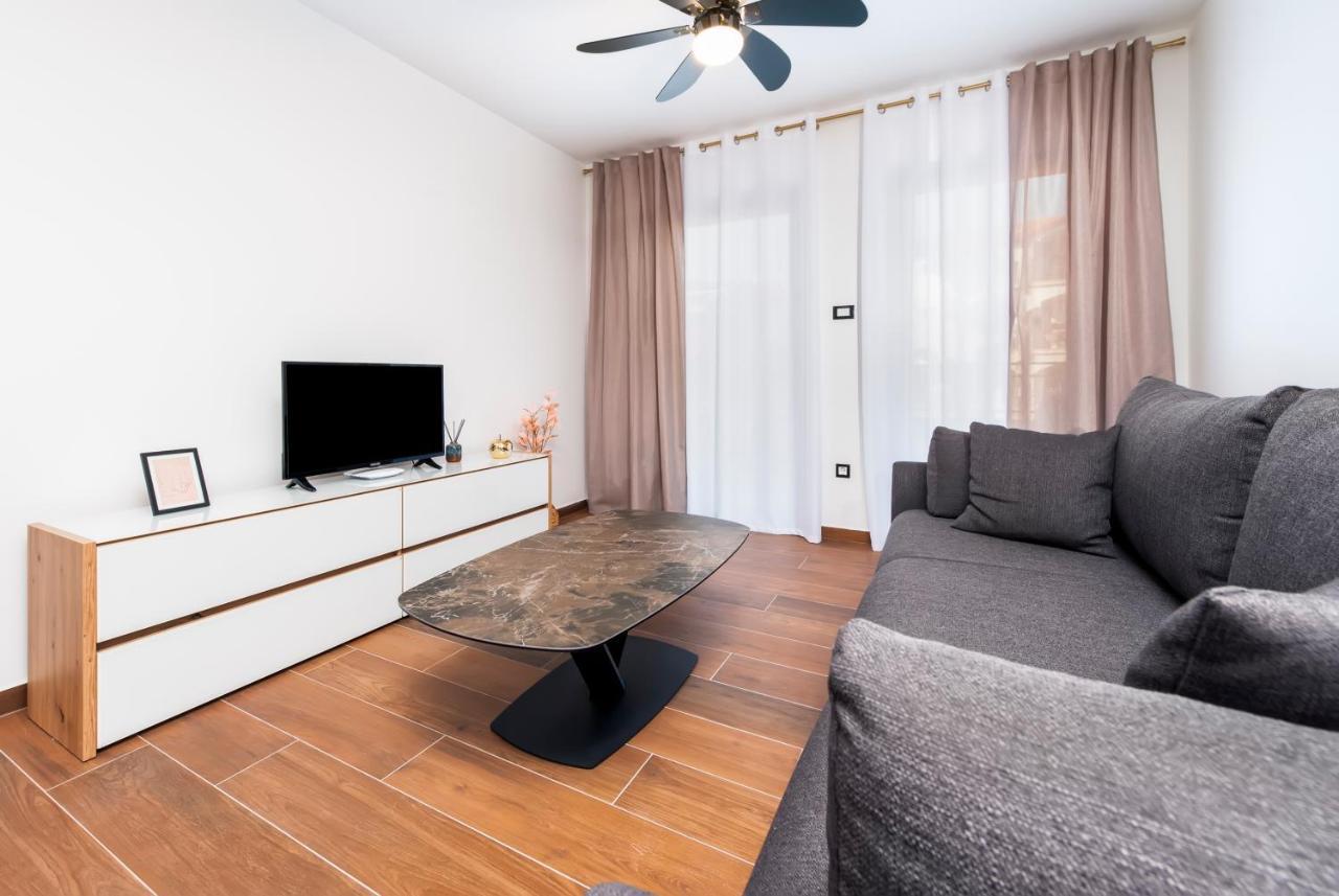 Apartments Sanja-New Renovated Rovinj Luaran gambar
